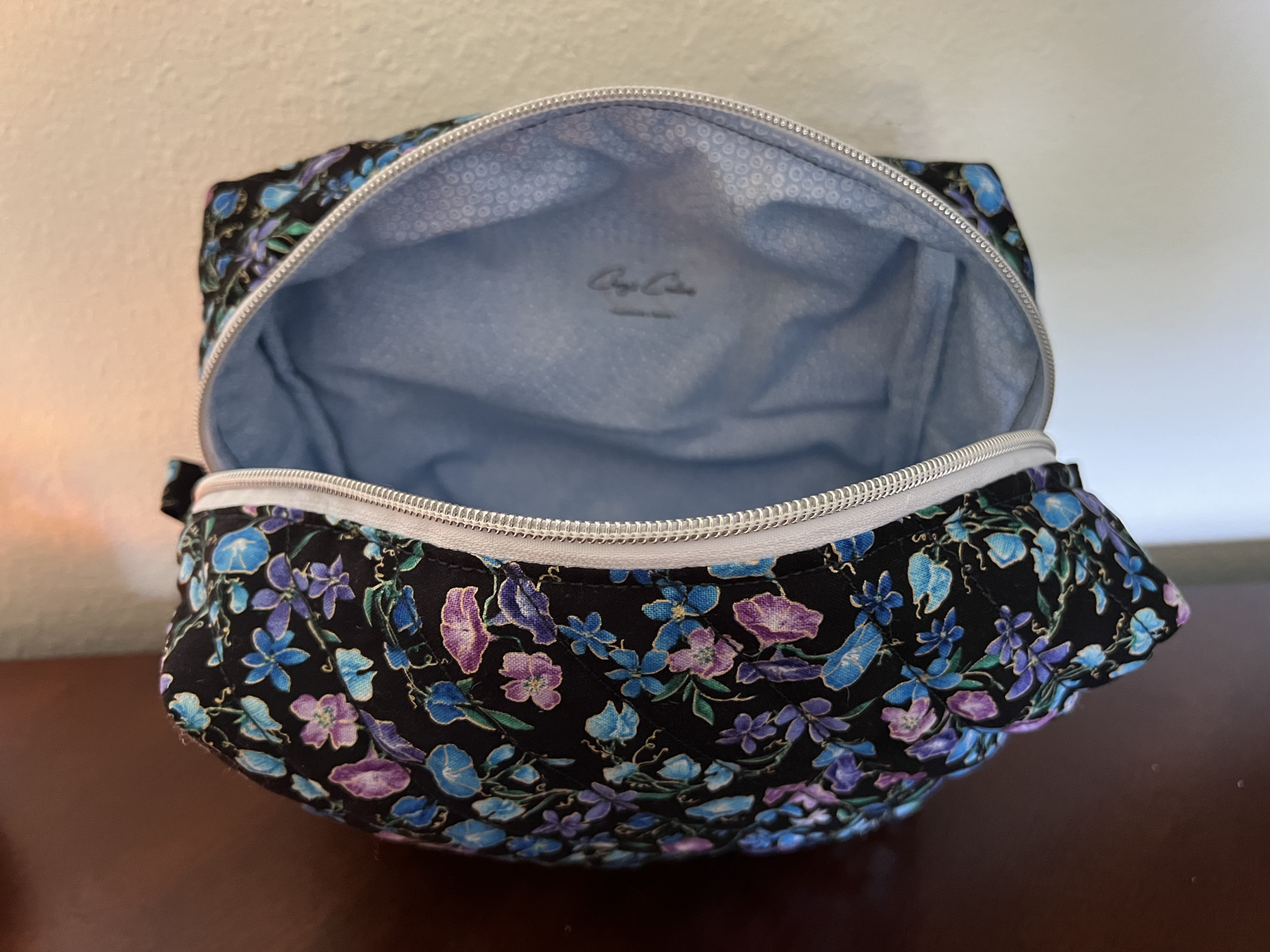 Large Quilted Cosmetic Bag - Image 4