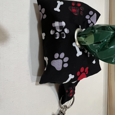 Hand-free Poop Bag Dispenser for Walks