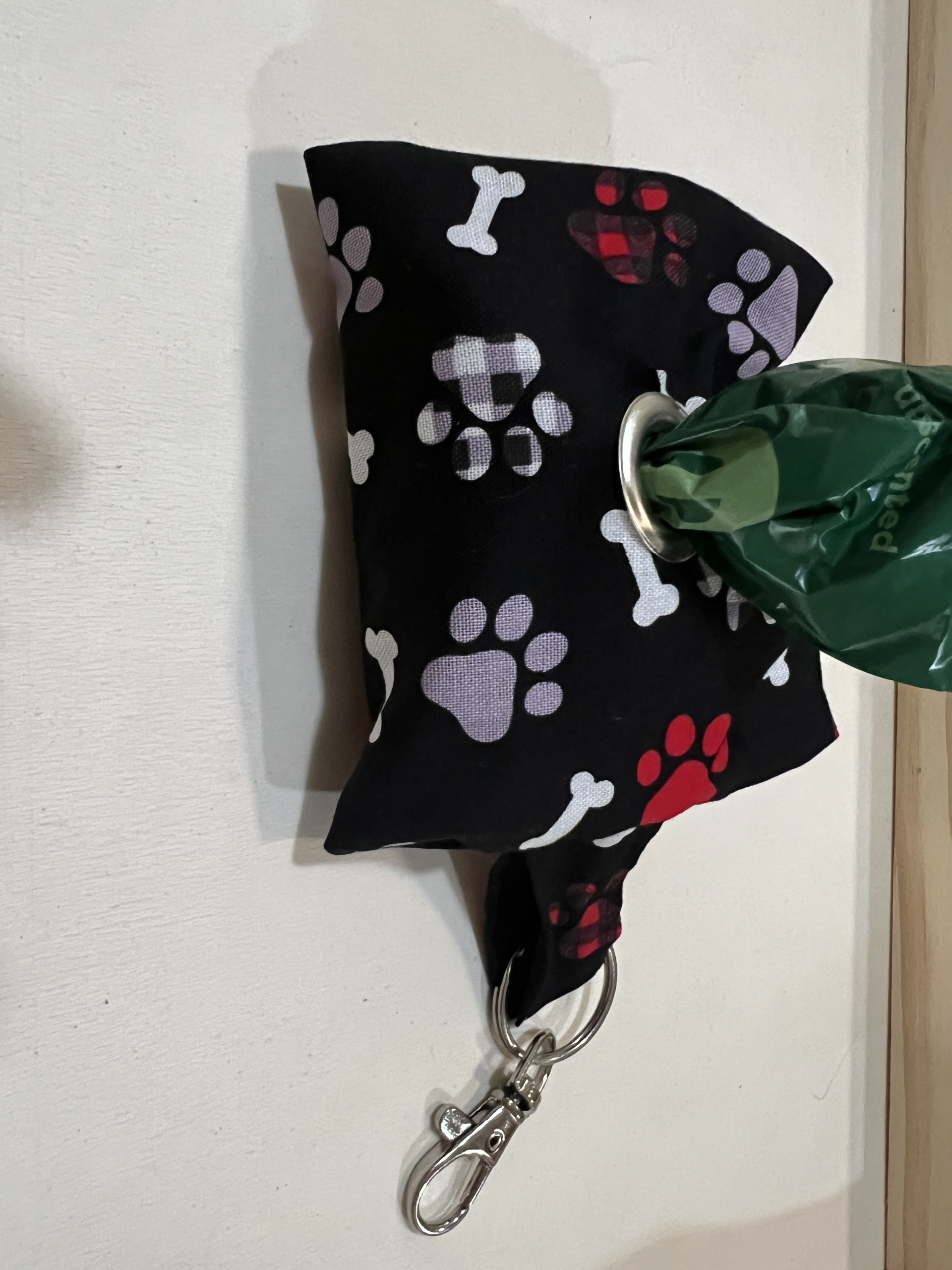 Hand-free Poop Bag Dispenser for Walks